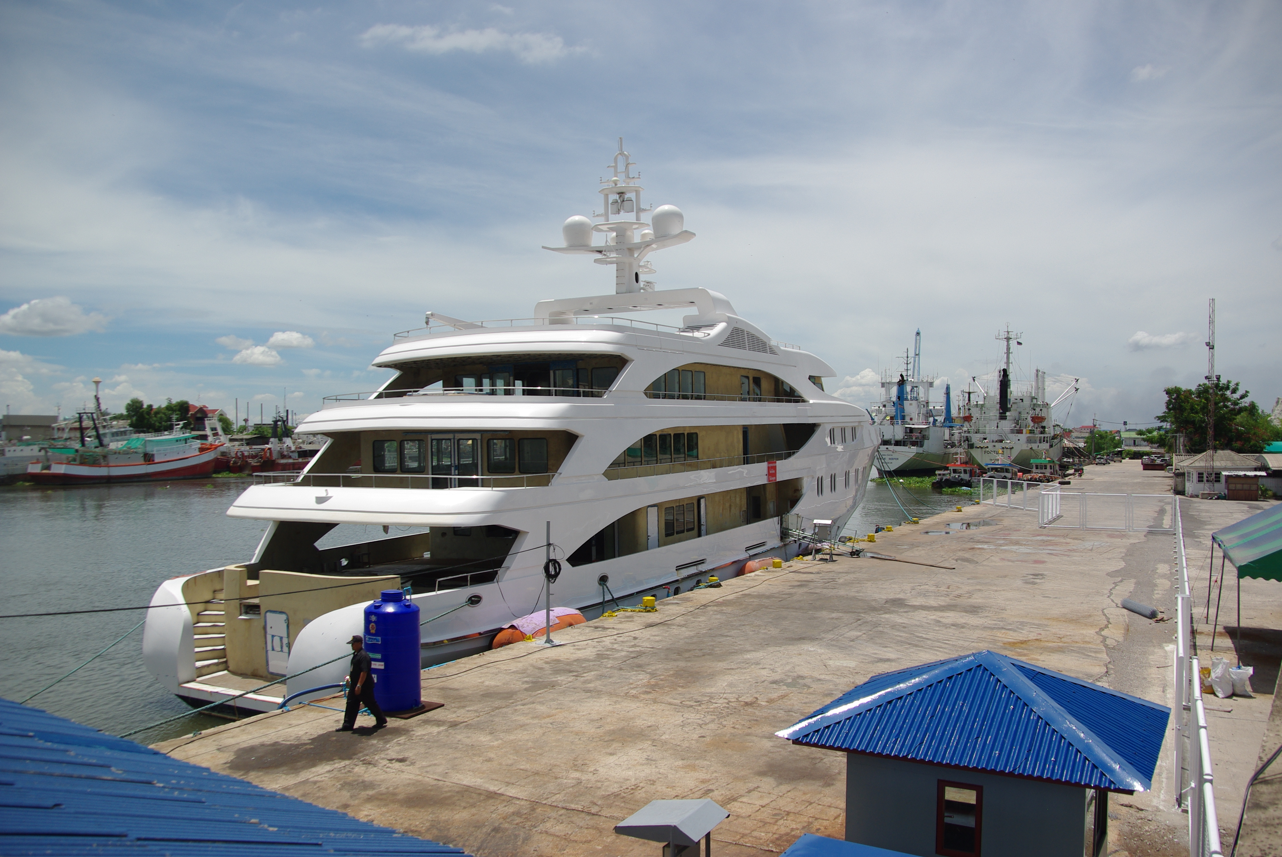 yacht refit thailand